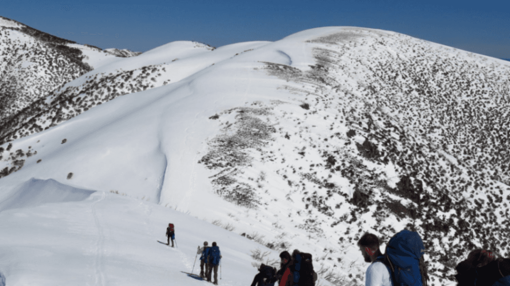 Feathertop summit, Snow Hiking 